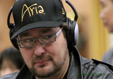 Phil Hellmuth Shares Hands from His High Stakes Private Games