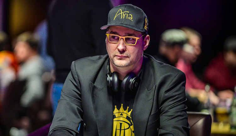 Філ Хельмут